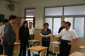 2013年6月6日，北京市副市长苟仲文来北京十二中检查指导高考务考工作