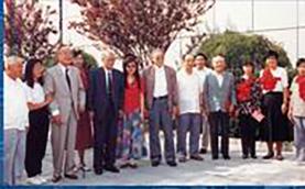 1992年全国人大代表程思远、胡绳参加我校教师节活动